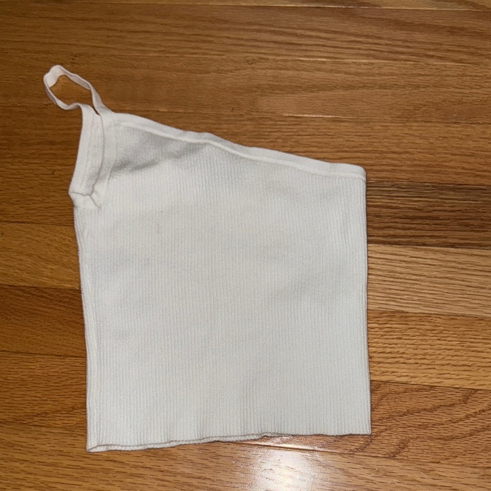 Kendall & Kylie White Ribbed Tank